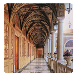 Picture of the Italian Galery - Herculis - made of marble - Prince palace of Monaco. Cost of entrance : 7 euros - visit official website for more details